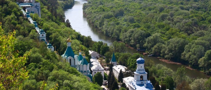 Депутаты Верховной Рады не хотят присоединять Святогорск к Славянскому району